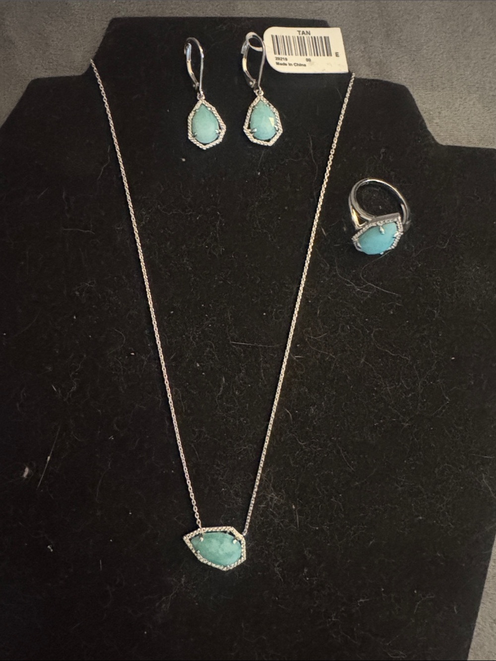 Kay Jewelers Turquoise Blue Teardrop Necklace, Earrings & Ring Set